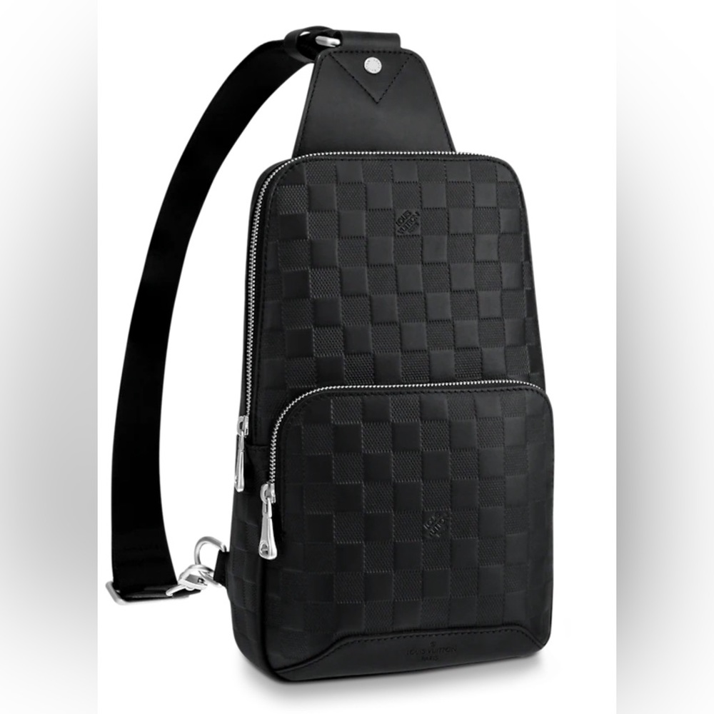 Louis Vuitton LV Avenue Sling Bag in black onyx